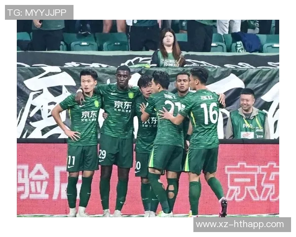 中超联赛第三十轮精彩对决北京国安迎战梅州客家全力争胜 中超联赛第三十轮精彩对决北京国安迎战梅州客家全力争胜